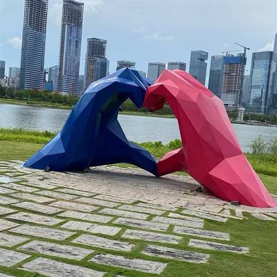 玻璃钢创意景观雕塑 以蘑菇屋与爱心造型点亮户外空间